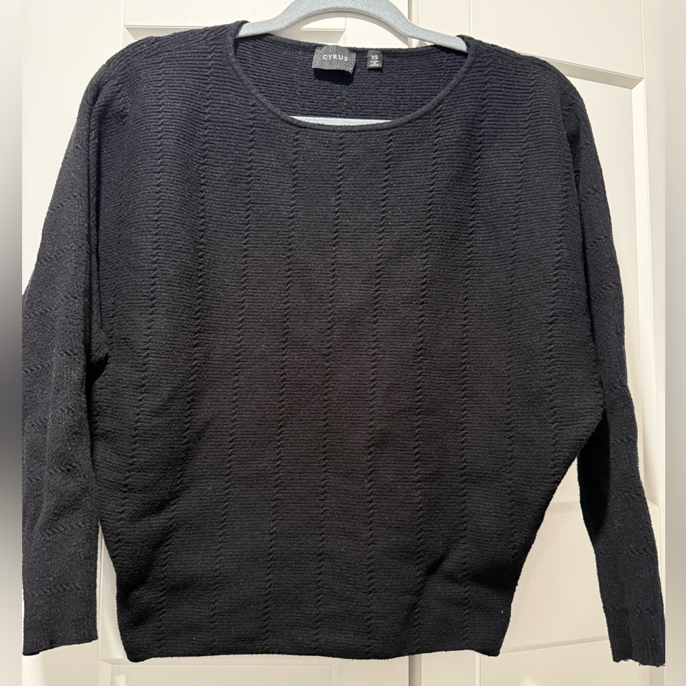 Cyrus Women's Black Crew Neck Sweater